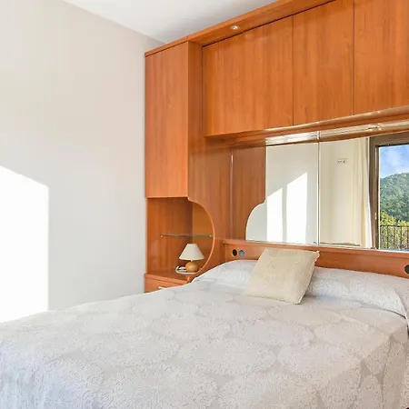 Sleeps 9 Villa