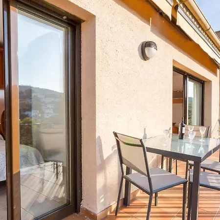 Sleeps 9 Lloret de Mar