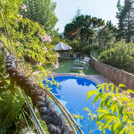 Sleeps 9 Lloret de Mar